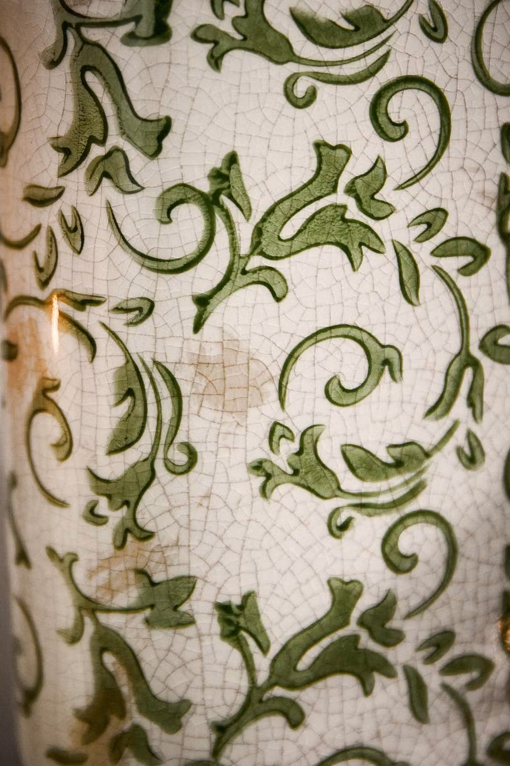 Dibor Vintage Luxury Irina Green Botanical Ceramic Flower Vase in Cream, H: 31 cm, W: 14 cm – 2