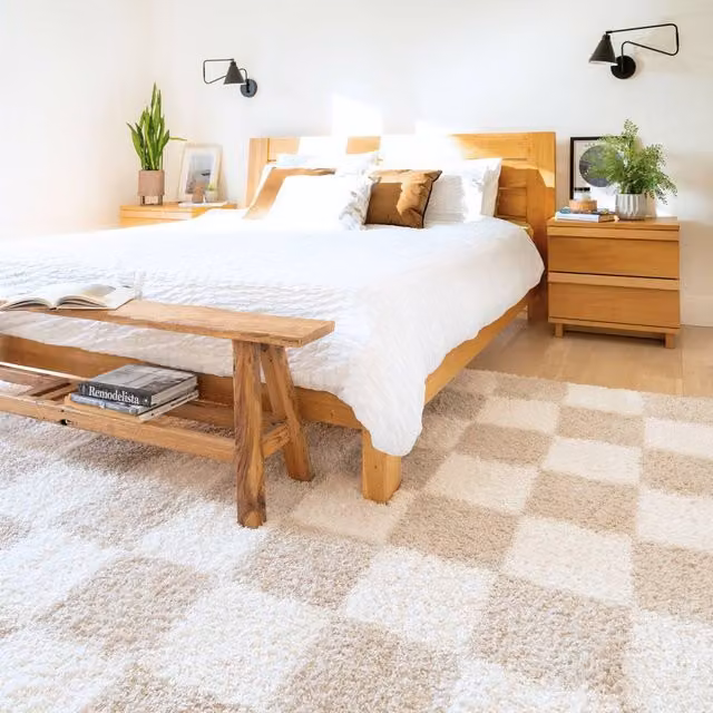 Kukoon Cream and Beige Retro Checkerboard Shaggy Rug, W: 80 cm, L: 300 cm – 1