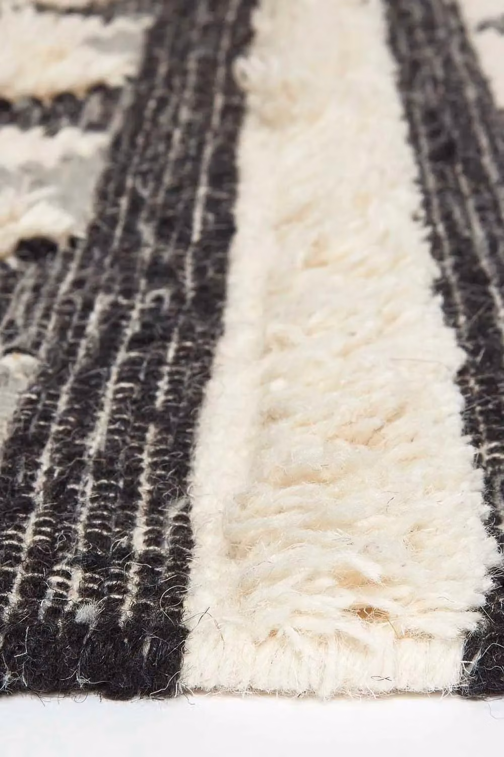 Homescapes Kota Black and Grey Kilim Wool Runner Rug W: 66 cm, L: 200 cm – 4