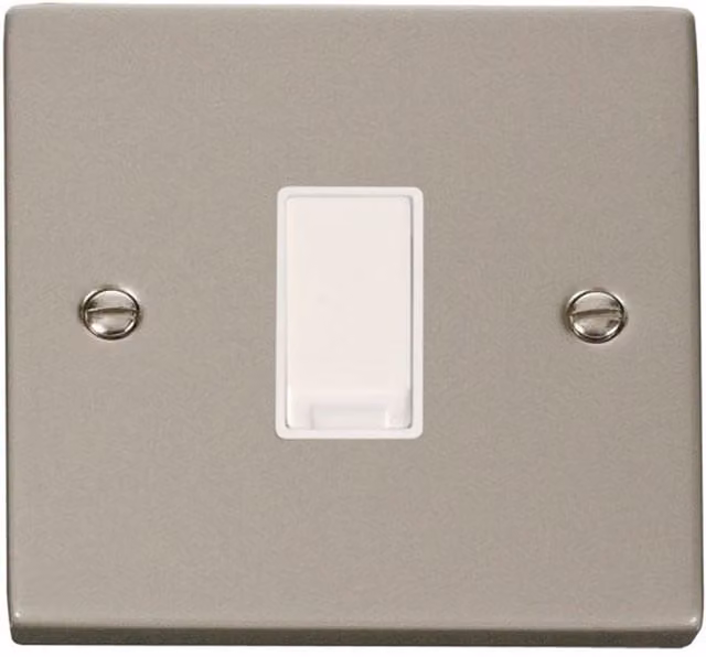 SE HOME White Surface Mounted 1 Gang Intermediate Light Switch