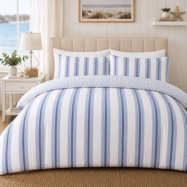 Velosso Reversible Striped Duvet Cover and Pillowcase Set in Blue and White
