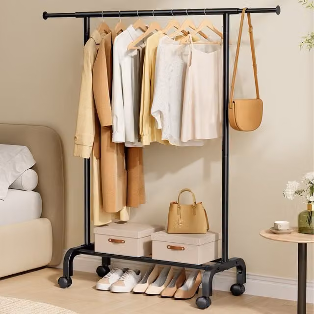 SONGMICS Extendable Wheeled Clothes Rail in Black