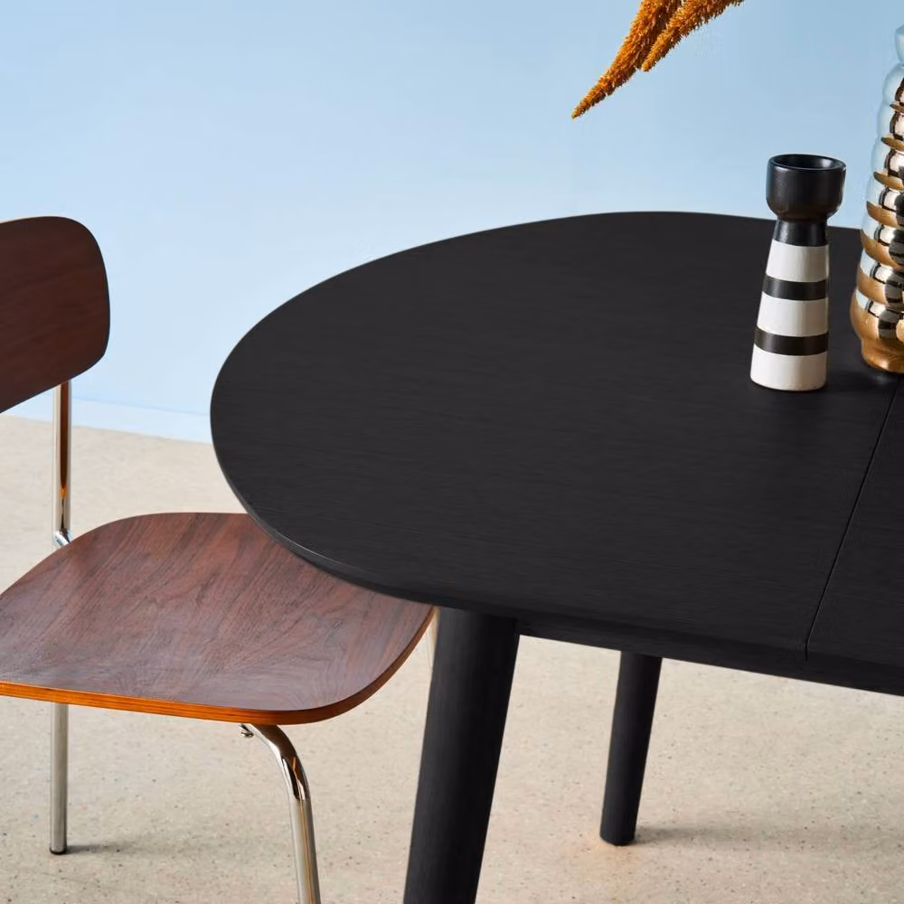 sweeek Oval Extendable Dining Table in Black, Rubberwood and Oak Veneer, Seats 4-6 – 3