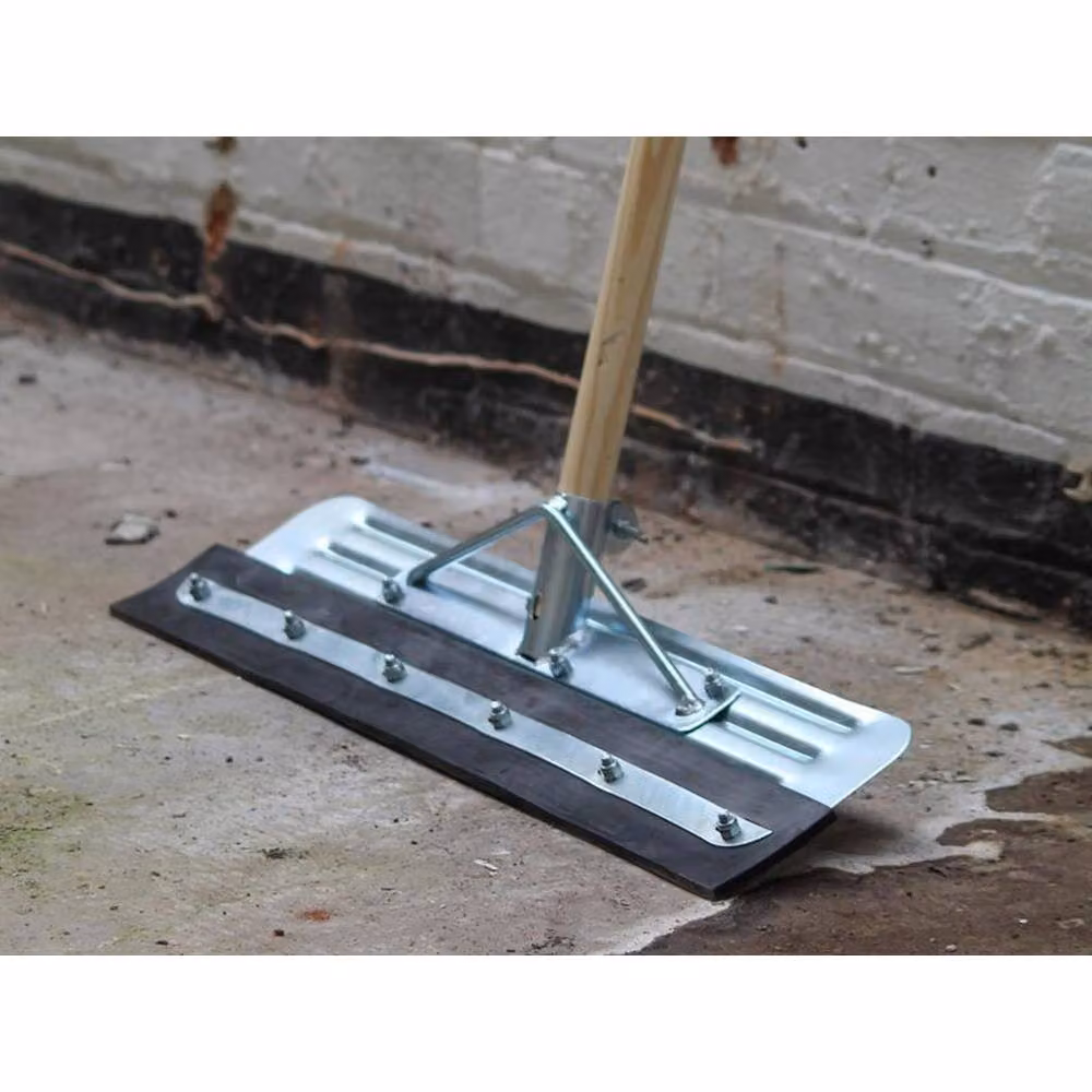 Faithfull Heavy-Duty Silver Yard Squeegee with Steel and Rubber Blade – 3