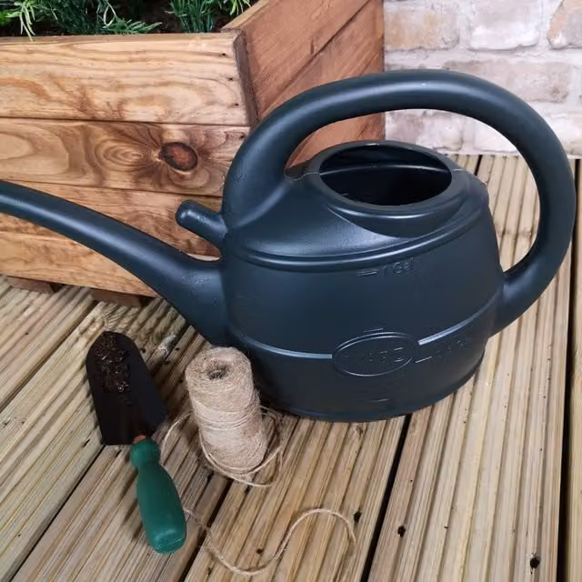 Samuel Alexander 5L Ward Garden Watering Can with Rose in Green
