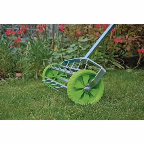 Draper Manual Rolling Lawn Aerator in Green with 450 mm Spiked Galvanised Steel Drum – 3