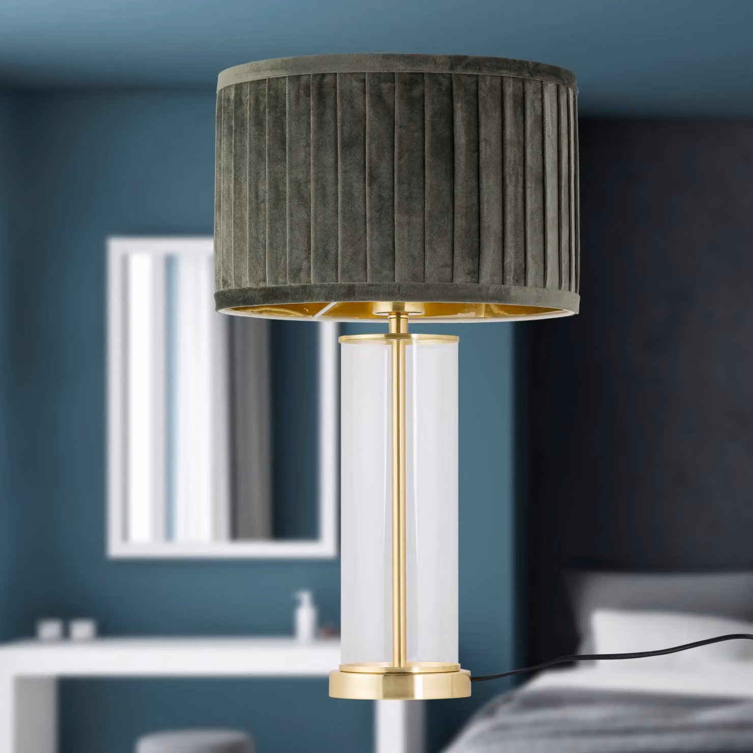 First Choice Lighting Aura Set of 2 Table Lamps with Green Fabric Shades and Satin Brass Finishes – 4