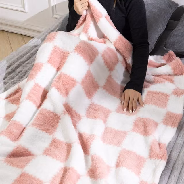 Livingandhome Reversible Checked Throw Blanket in Pink and White, W/D/H: 200 x 120 cm