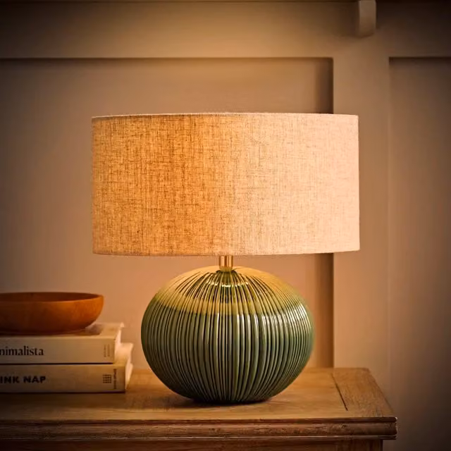 ValueLights Rebecca Green Ribbed Ceramic Table Lamp with Linen Shade – 1