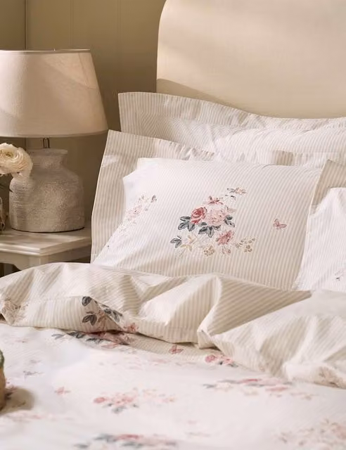 Sophie Allport 2 Pack Vintage Floral Rose Cotton Percale Pillowcases in Beige and Pink