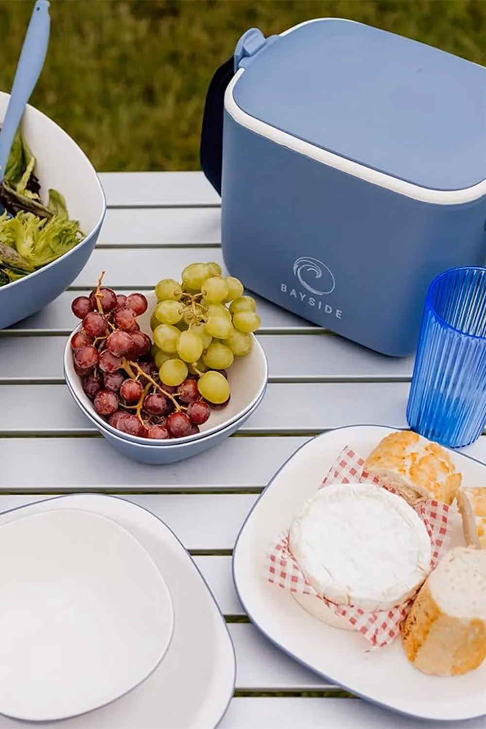 Bayside Blue Pool 12 Piece Two Tone Picnic Tableware Set with Whitesands Picnic Blanket in Blue and Multicolour – 2