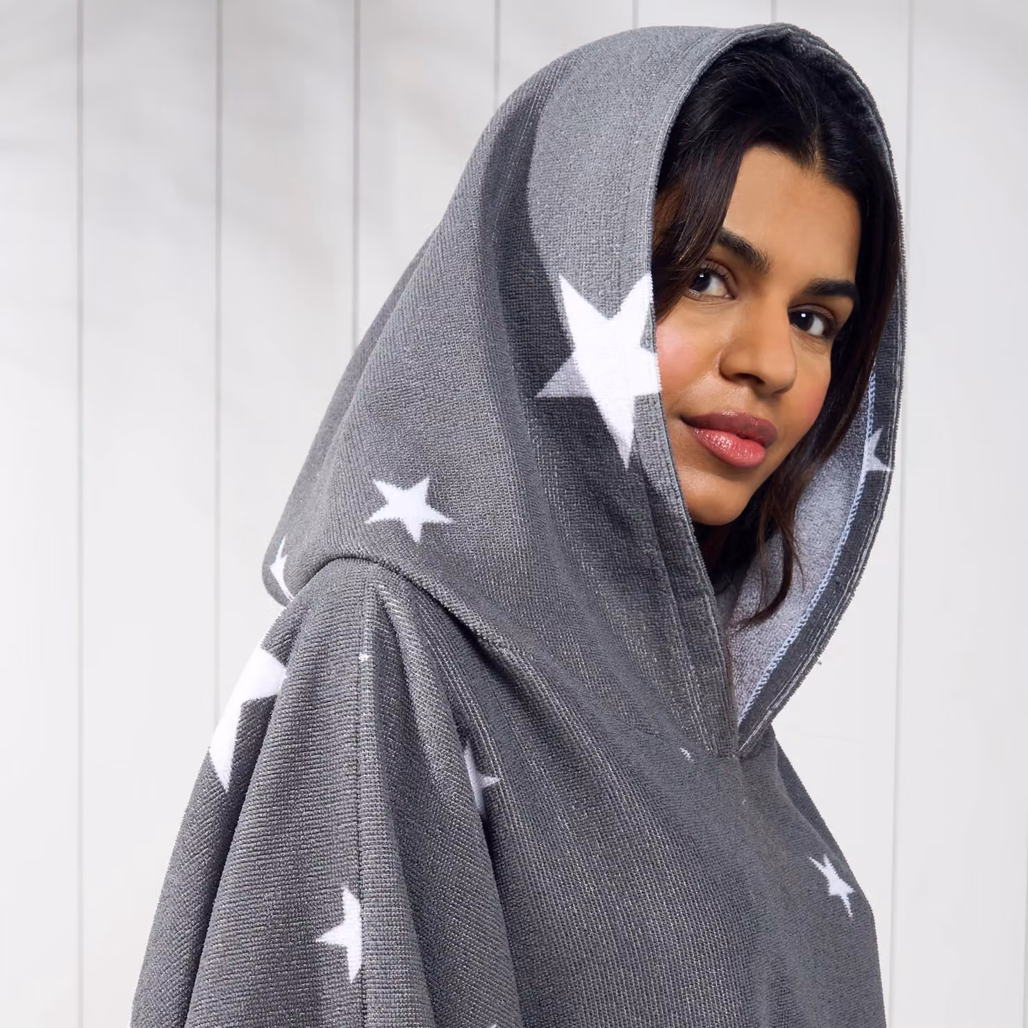 OHS Star Hooded Poncho Towel Dry Changing Robe for Adults in Dark Grey – 2