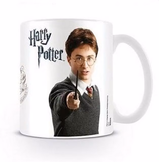 Harry Potter Ceramic Mug in White and Yellow