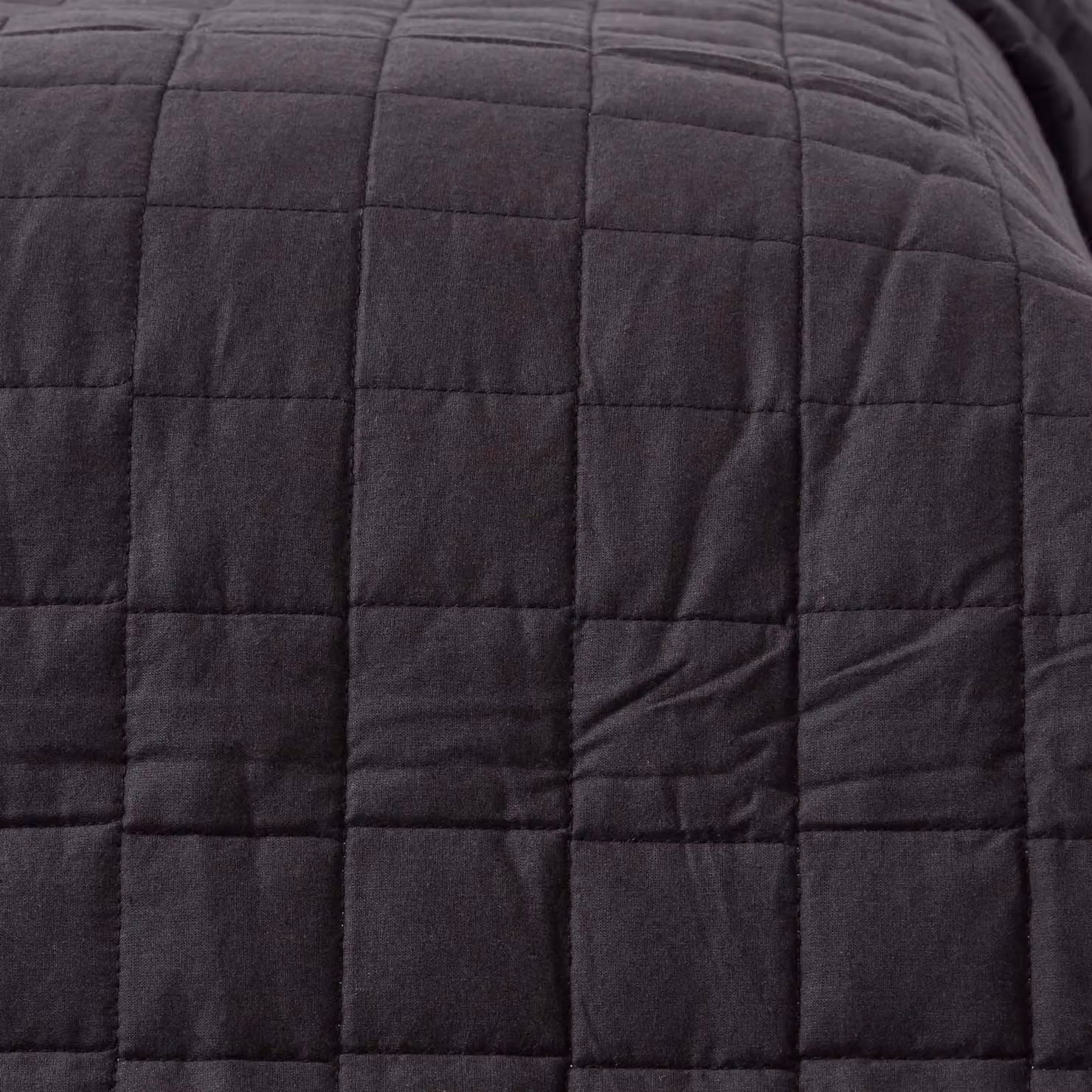 Homescapes Black Cotton Quilted Reversible Bedspread – 3