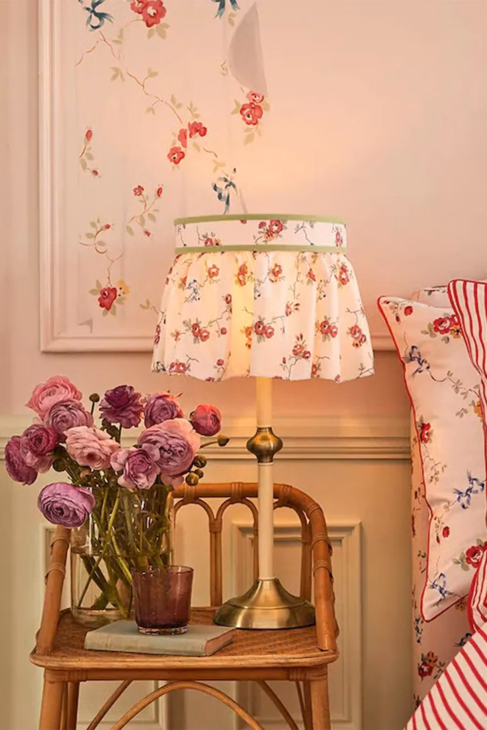 Cath Kidston Multicolour Fabric Frill Table Lamp with Gold/Brass Base – 2