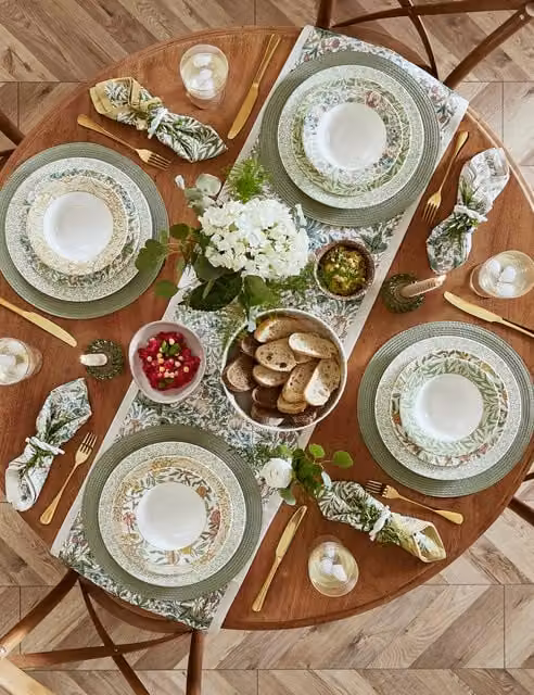 Morris & Co 12 Piece Floral Patterned Ceramic Dinner Set in Multicolour