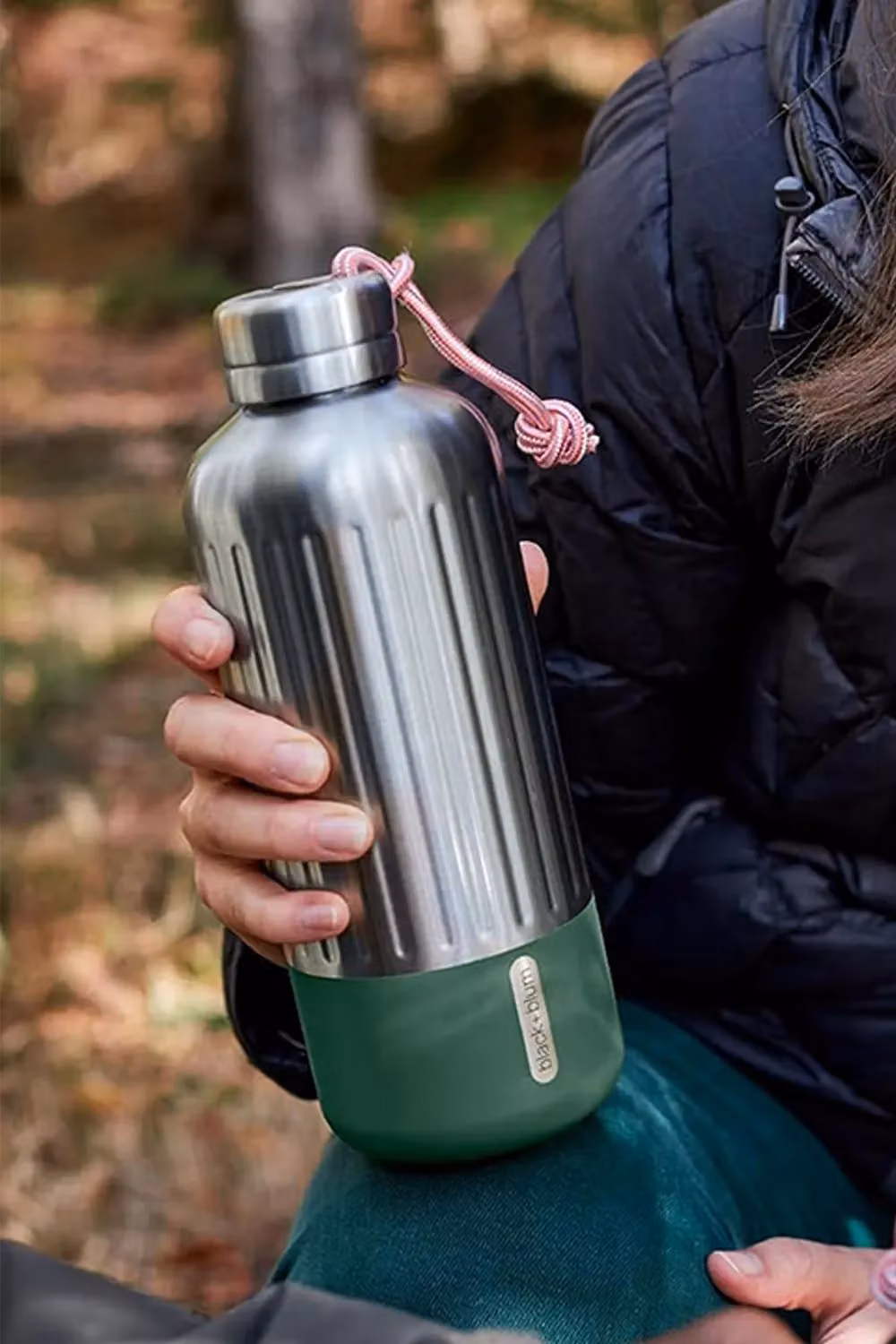 Black + Blum Set of 2 Stainless Steel Insulated Explorer Bottles, 850ml each, Green and Orange – 3
