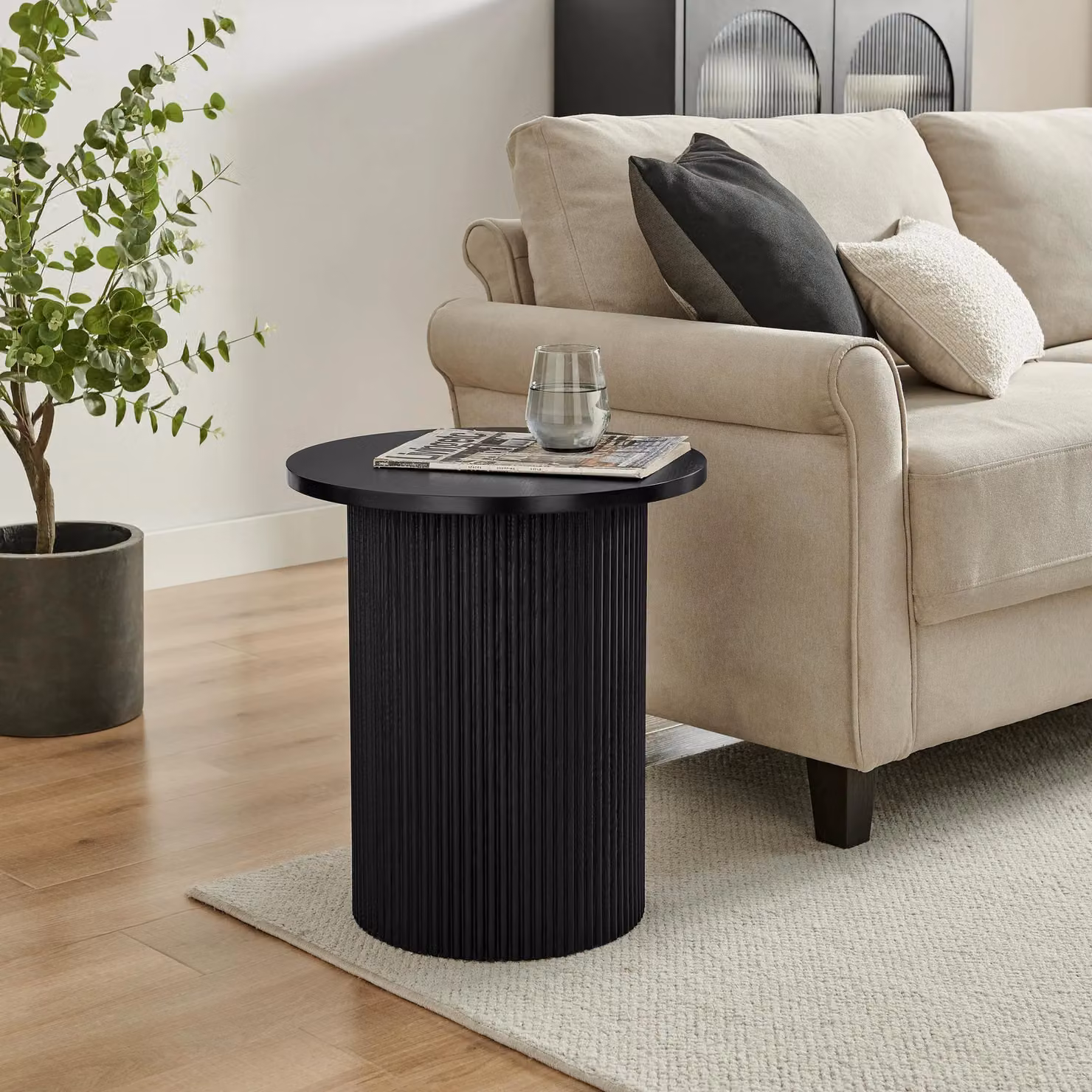 FurnitureboxUK Penrose Round Wood Effect Side Table in Black – 2