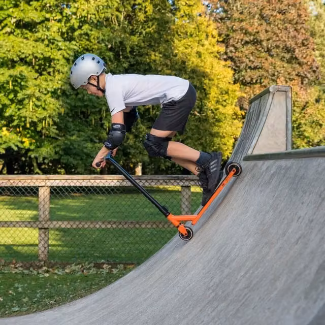 Osprey Bomb T-Bar Stunt Scooter in Orange and Black