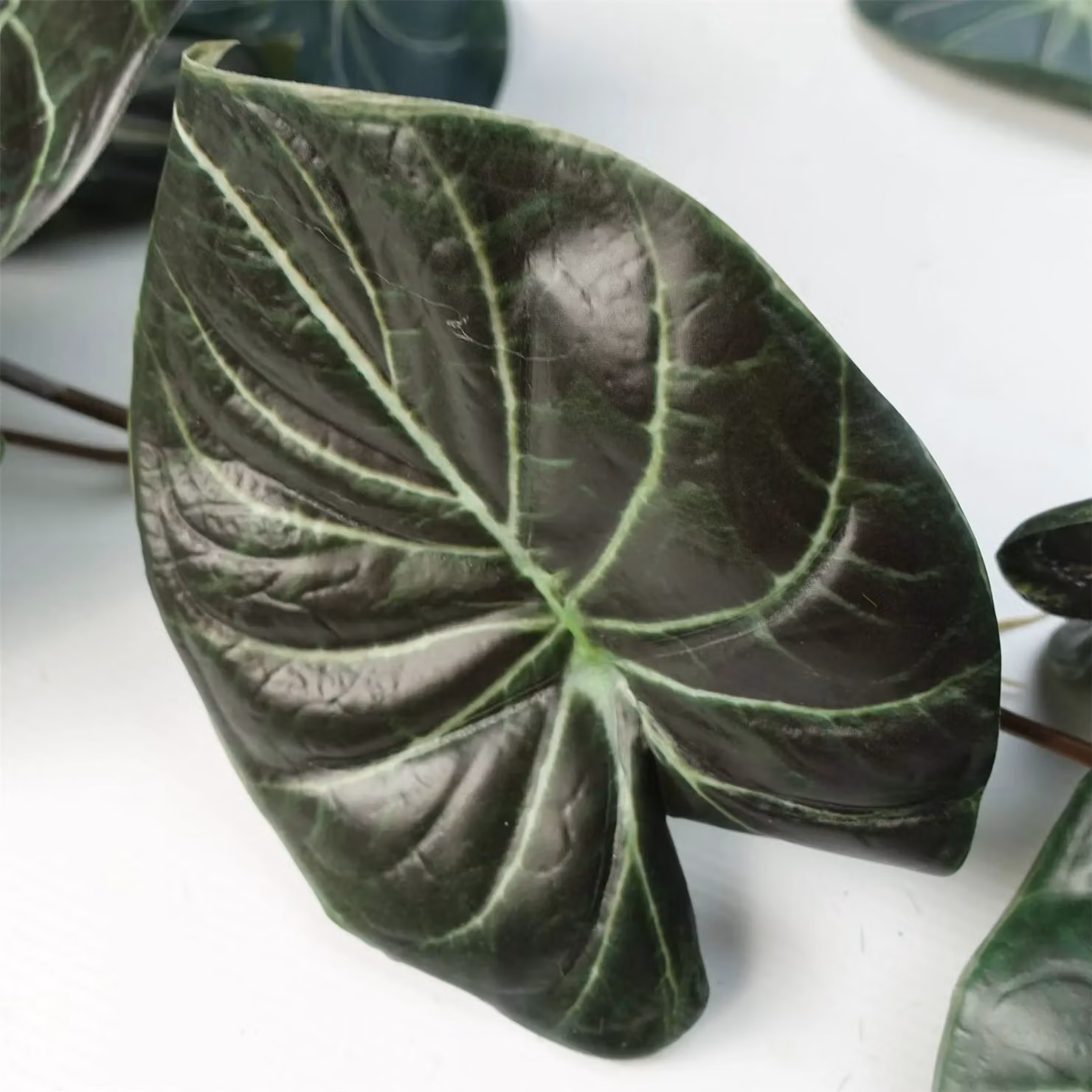Leaf Artificial Hanging Trailing Alocasia Dragon Scale Plant in Green, 120 cm – 2