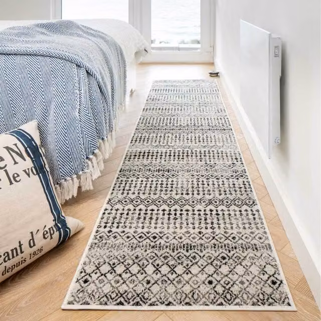 The Rug House Aztec Tribal Low Pile Soft Living Area Rug in Grey, W: 240 cm, D: 60 cm