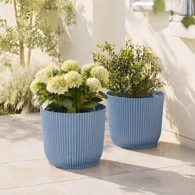 STILVORA Set of 2 Blue Plastic Planter Tubs for Indoor Plants, Diameter: 22 cm – 1