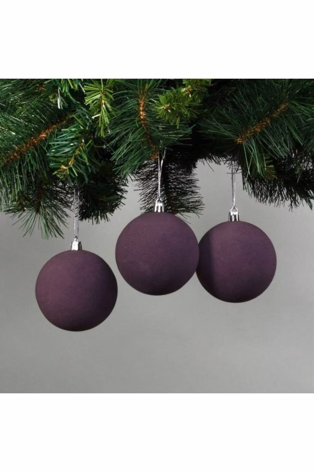 KDMD Set of 6 Purple Velvet Round Christmas Baubles, Diameter: 8 cm – 2