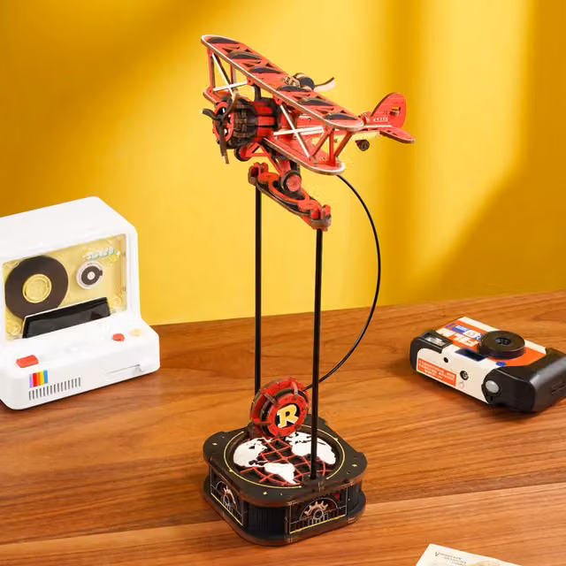 Syntego Sky Captain 3D Puzzle DIY Pendulum Model Kit in Red and Multicolour