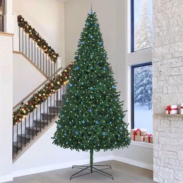 Berkfield Home Green Christmas Tree with Decorative String Lights, 400 cm – 1