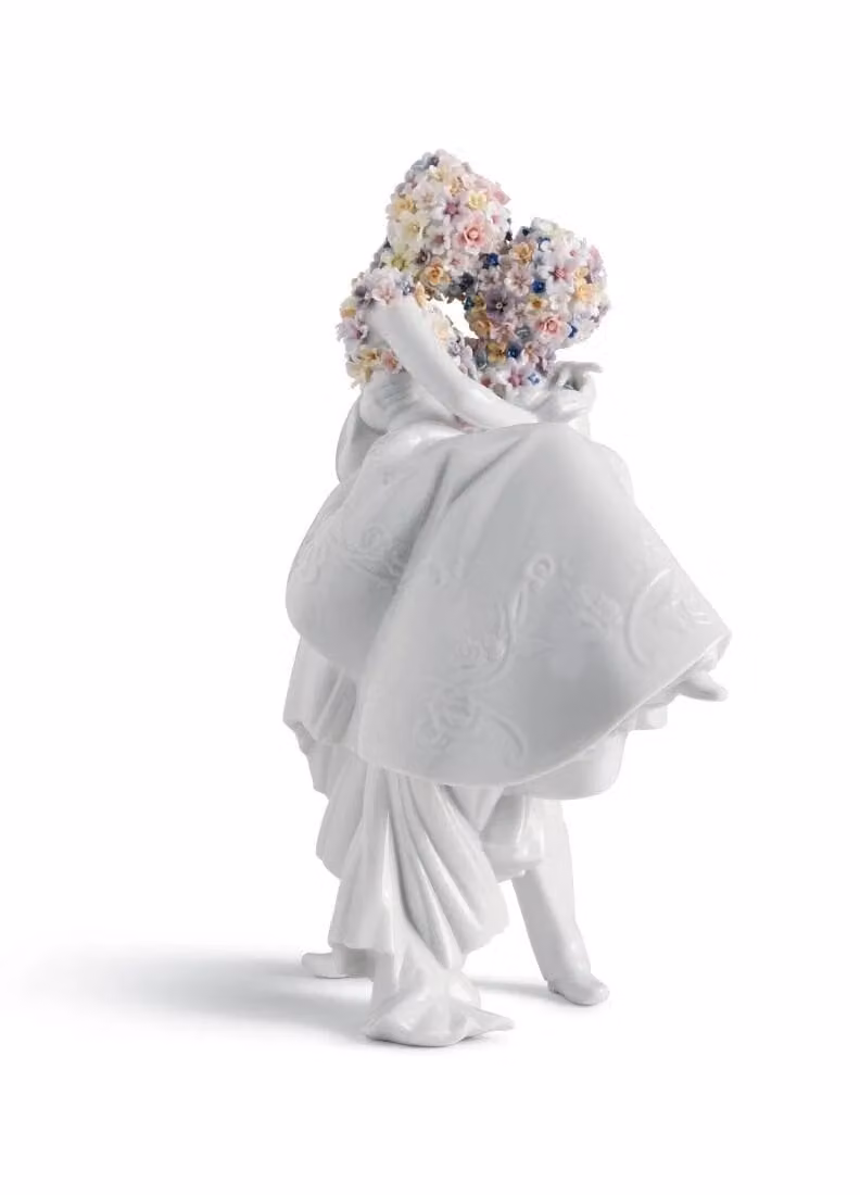 Lladró Love II Blossoms White Porcelain Floral Sculpture