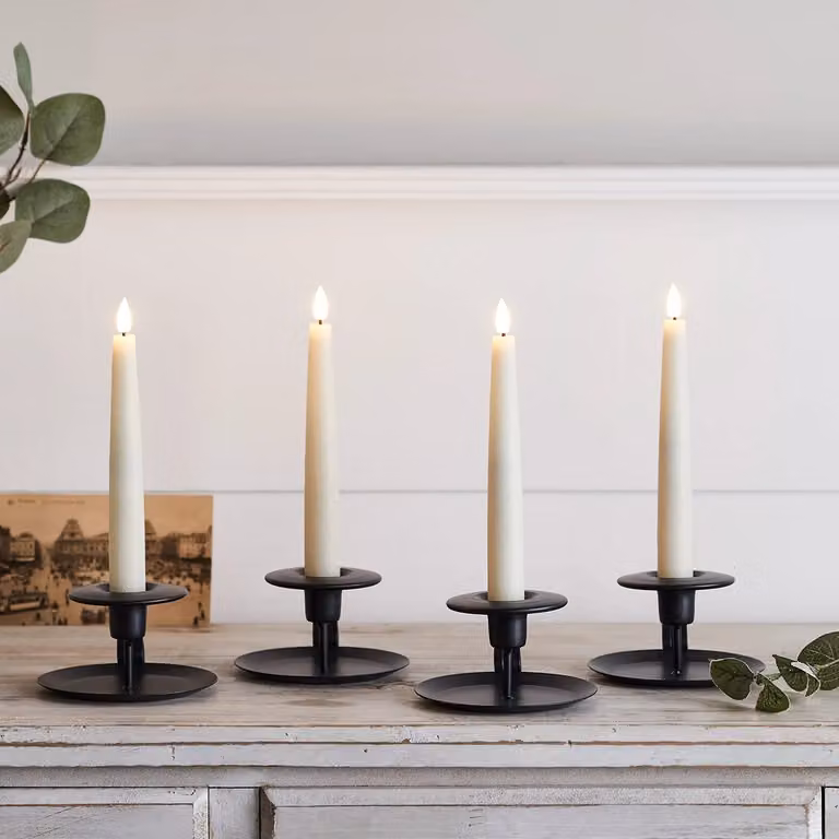 Lights4fun TruGlow Set of 4 Ivory Real Wax Short Taper LED Candles with Remote Control and Timer, Height: 17 cm