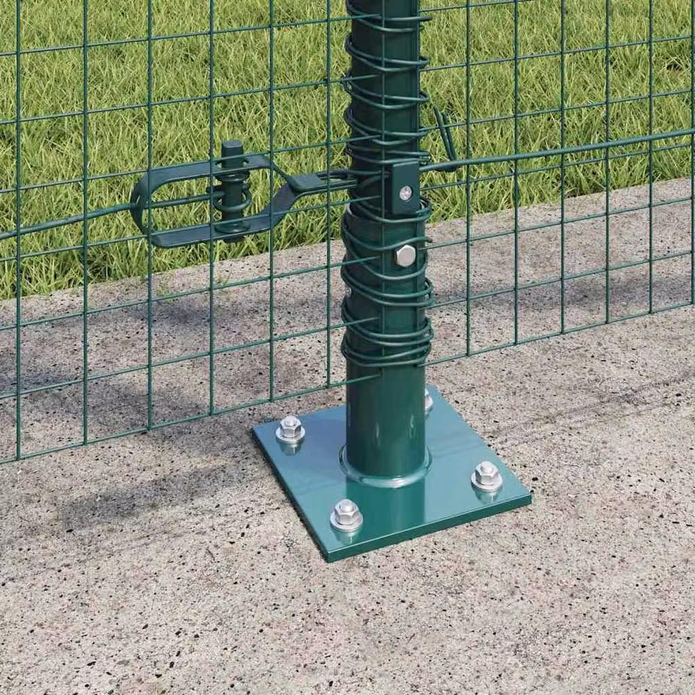 Berkfield Home Green Steel Welded Wire Fence with 13 Flanged Posts – 2