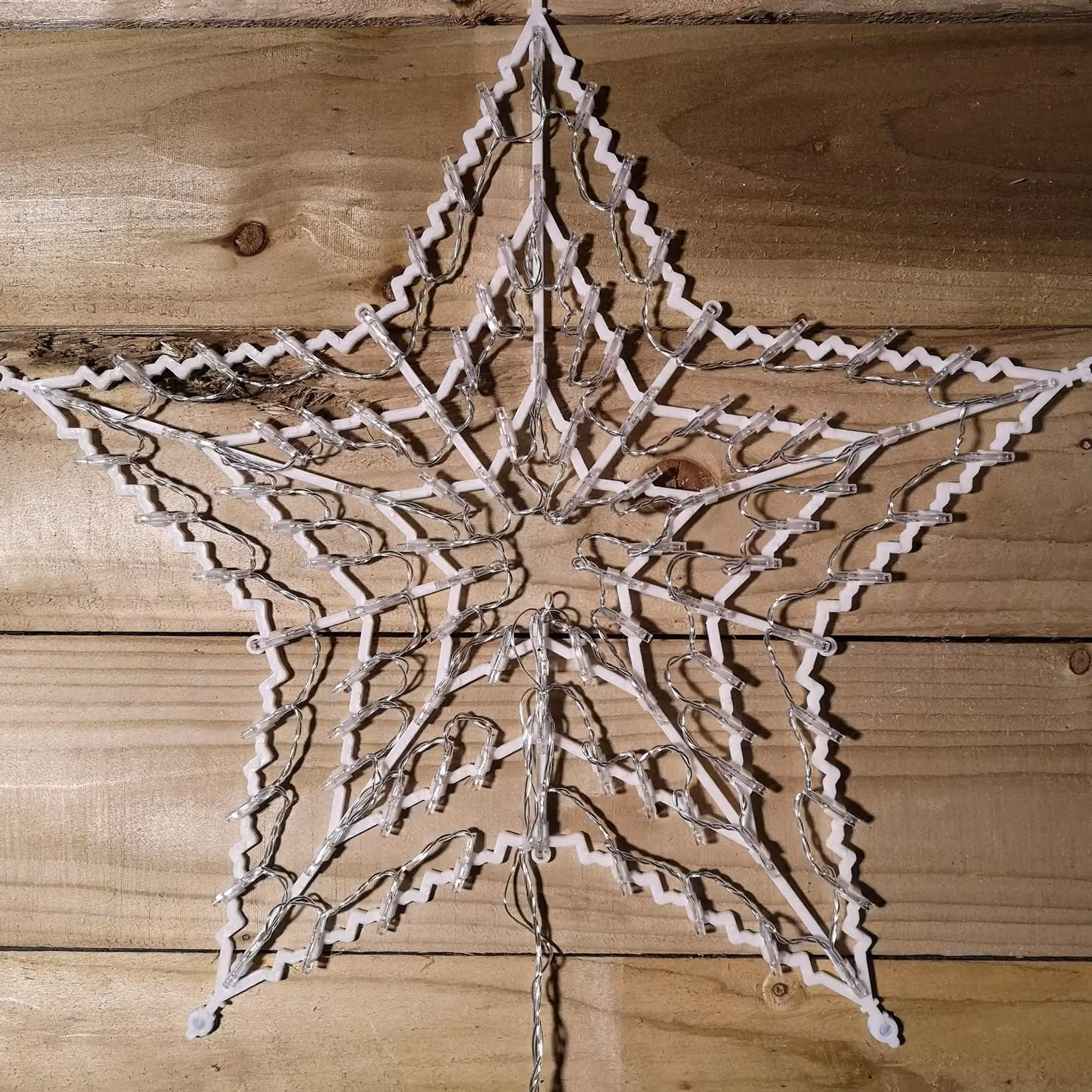 Samuel Alexander White 100 LED Hanging Star Christmas Decoration for Indoor and Outdoor Use, 50 cm – 5