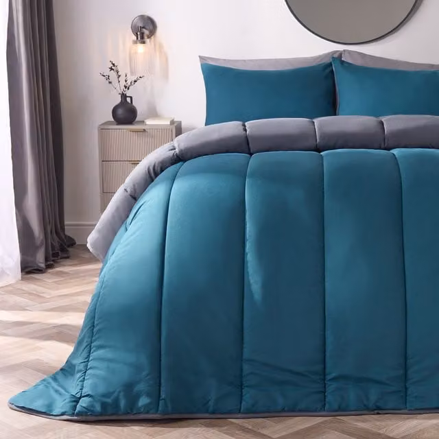 OHS Double 10.5 TOG Hollow Fibre Duvet and Pillowcase Set in Dark Green – 1