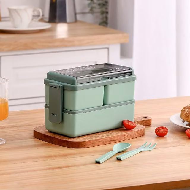 Livingandhome Stackable 2-Layer Leakproof Bento Lunch Box with Cutlery and Dividers in Green