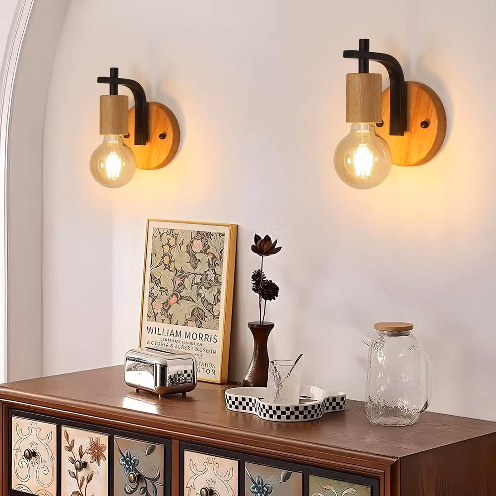 Pheashine 2-Pack Retro Wood and Metal E27 Wall Sconce Lights in Brown – 2