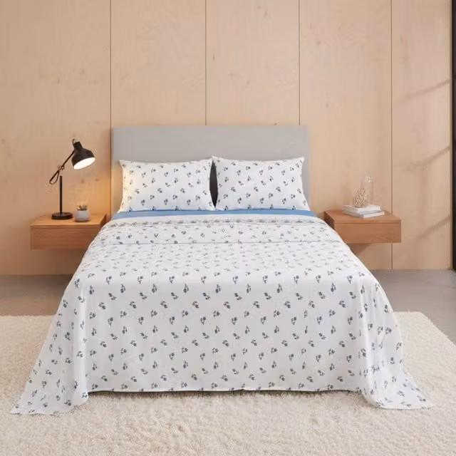Snug City Blue and White Floral Print Brushed Cotton Flannelette Fitted Sheet and Matching Pillowcase, Single, W/D/H: 90 x 200 cm – 1