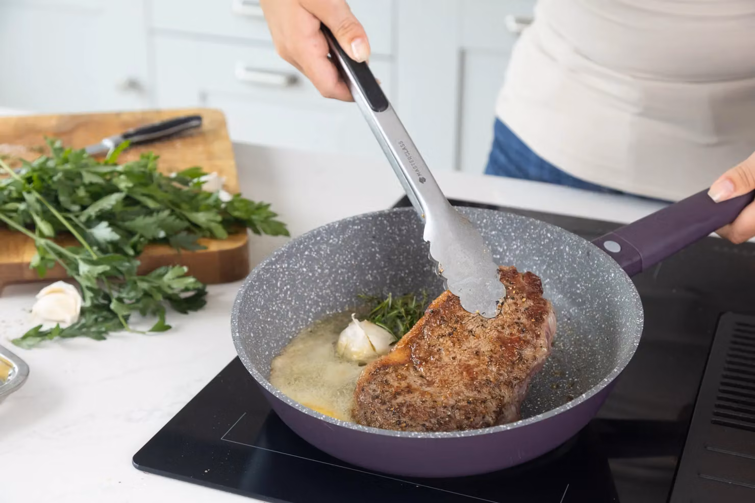 MasterClass Cast Aluminium Non-Stick Frying Pan, Purple, Diameter: 26 cm – 2