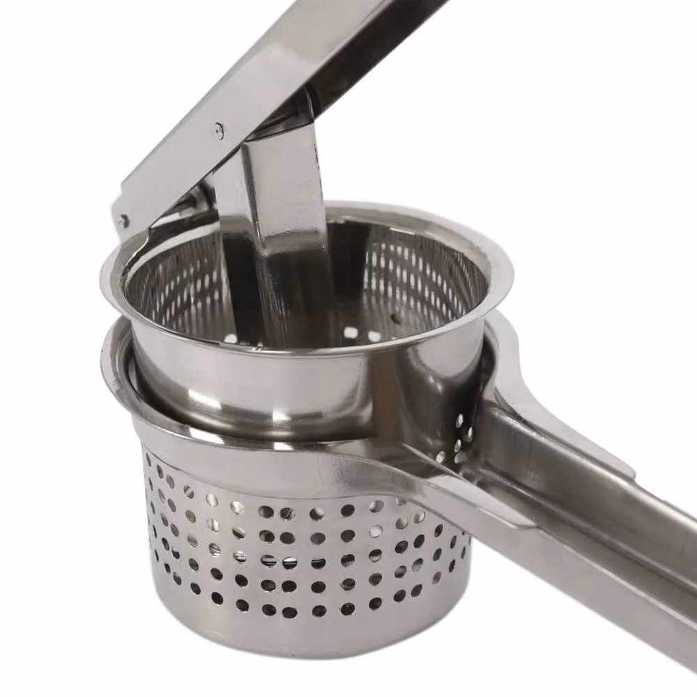 Havendro Stainless Steel Potato Ricer and Vegetable Masher in Silver, 25 cm – 3