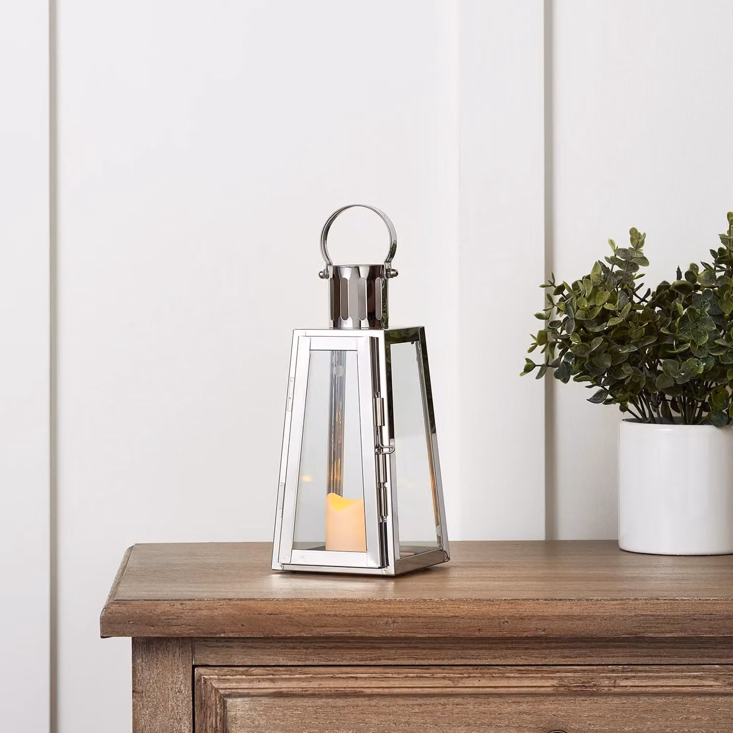 Lights4fun Trapeze Silver Stainless Steel Decorative LED Battery Operated Candle Lantern with Timer, Height: 21 cm – 1