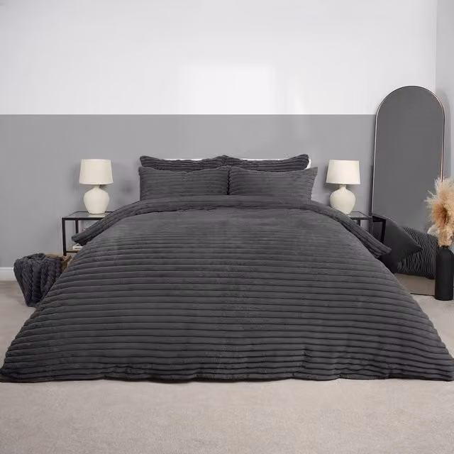 OHS Ribbed Faux Fur Duvet Cover and Bedding Set in Charcoal Grey, King Size (W: 180 cm, L: 200 cm) – 1