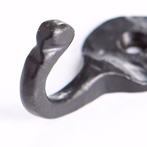 Hammer and Tongs Matt Black Iron Hammered Round Plate Single Hook – 2