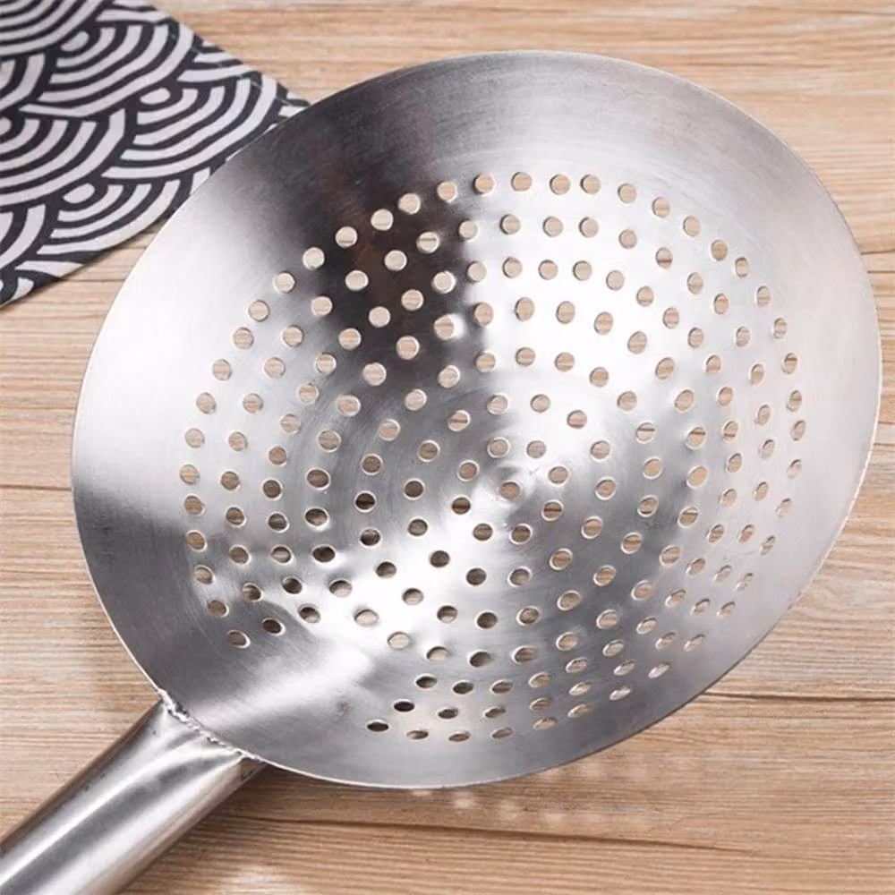 FLAVORA Silver Stainless Steel Round Fine Mesh Colander Scoop with Long Handle, 22 cm – 3