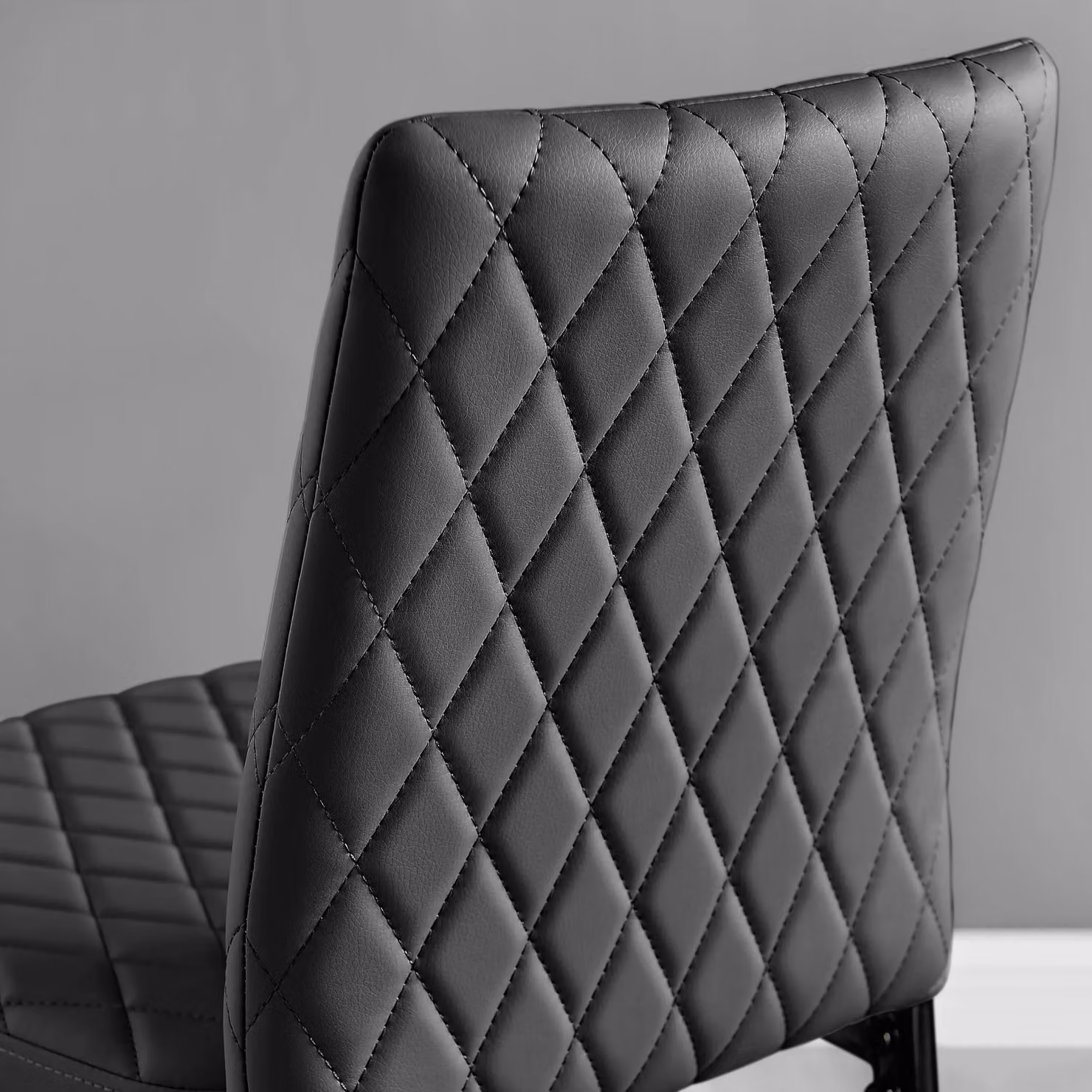 FurnitureboxUK Set of 2 Milan Hatched Faux Leather Padded Counter Stools with Black Metal Legs – 4