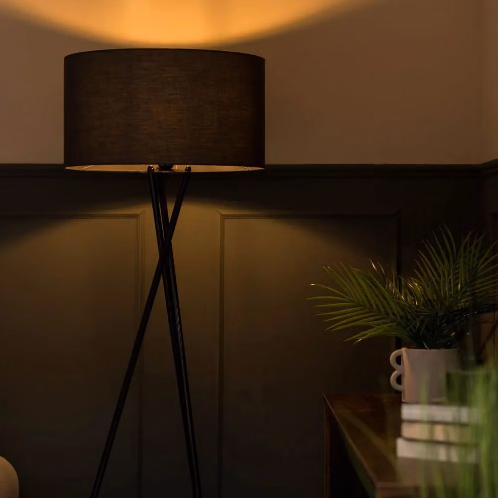 ValueLights Camden Black Metal Tripod Floor Lamp with Fabric Drum Shade and LED Bulb, Height: 148 cm – 2