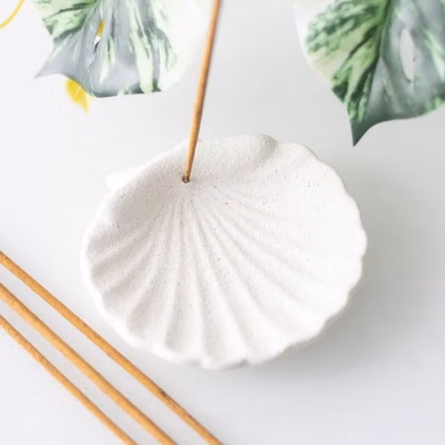 Kingsbury Gifts White Ceramic Scallop Shell Incense Dish and Stick Holder