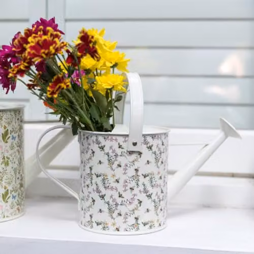 The British Gardening Company Sketchy Bees Metal Watering Can, 3 Litre, Multicolour and White – 5