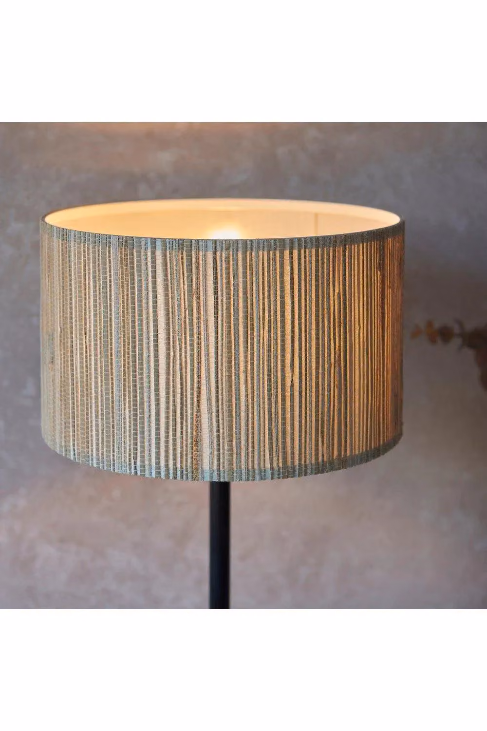 Netlighting Longshore Complete Table Lamp in Natural Seagrass and Matt Black – 3