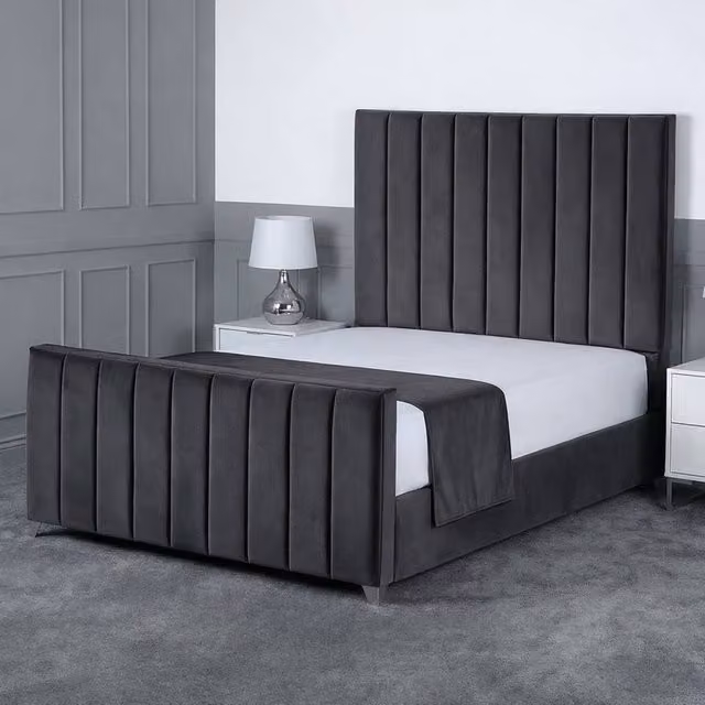 Living Comfort Bedz Empress Upholstered Velvet Gas Lift Storage Bed in Grey, Size: Double (140 x 200 cm) – 1