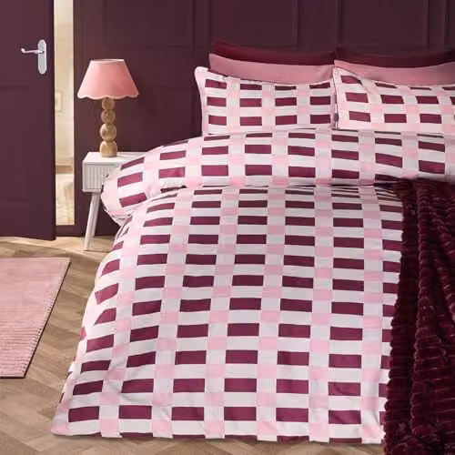 OHS King Size Checkerboard Microfibre Duvet Cover and Pillowcase Set in Burgundy and Pink, W/D/H: 180 x 200 cm, Pillowcases: 50 x 75 cm – 1
